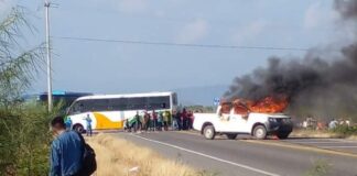 Detención de opositor al proyecto tranístmico provoca bloqueo carretero y quema de vehículo