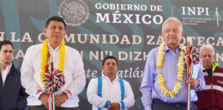 Se reúnen López Obrador y Salomón Jara con autoridades agrarias, municipales y ciudadanos de Coatlán