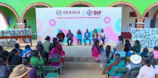 Entrega DIF dotaciones alimentarias a familias de los Valles Centrales