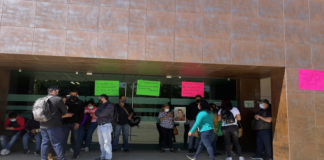 Personal de base de la Fiscalía protesta en Ciudad Judicial, pide pagos