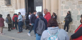 Sindicalizados protestan en Palacio Municipal, exigen reunión con Neri