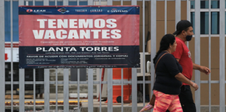 México recibe 2023 con aumento al salario mínimo y a días de vacaciones