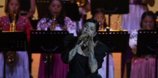 Triunfa Mon Laferte y banda de Santa María Tlahuitoltepec