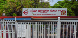 Por plaga, suspenden clases en Técnica No. 1