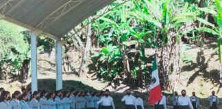 Garantiza Gobierno del Estado cobertura docente en bachillerato de la zona Mixe