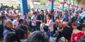 Cumple DIF Oaxaca con su compromiso: entregar apoyos en comunidades marginadas