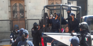 Detienen a Lorena Merino, líder de triquis en Oaxaca