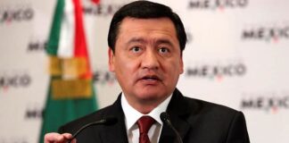 Deja Osorio Chong bancada, se mantiene en el PRI