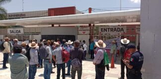 Tequixtepec se manifiesta en Ciudad Administrativa contra la Secretaría de Gobierno