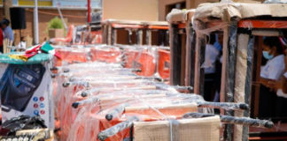 Entrega IEEPO mobiliario y material a escuelas de nivel básico del Istmo