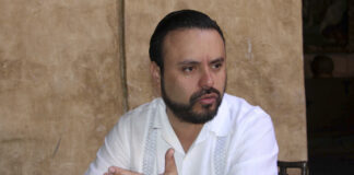 Atienden Secretaría de Gobierno y el IEEPO a grupo de representantes de la ENBIO