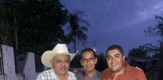 Gana elección de Candelaria Loxicha, el profesor Román Ruiz Bohorquez