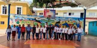 Alumnos de la UNCA visitan Mazatlán Villa de Flores