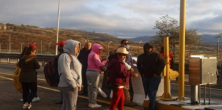 Para obtener recursos, pobladores de Chalcatongo toman Caseta de Huitzo