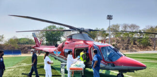 Trasladan vía aérea a paciente de la Costa a los Valles Centrales