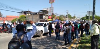 Marcha Sección 22 e instala plantón