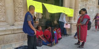 Triquis amagan con plantón en municipio de Oaxaca