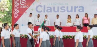 Egresan cerca de 10 mil estudiantes del Cobao