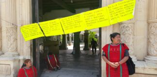 Con protesta, mujeres triquis insisten en espacios