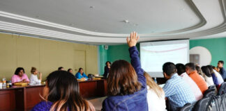 Capacita Sefin a personal de los módulos de cobro con tarjeta