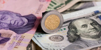 Destaca AMLO valor del peso y baja en la inflación