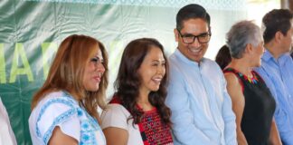 Egresan 326 jóvenes profesionistas de la UTVCO