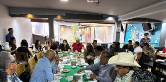 Llama Villacaña a reforzar el trabajo político en el frente opositor