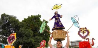 Alegría, ritualidad y cultura de los pueblos cautivan en la Alameda de León