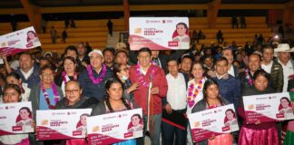 Refrenda Salomón Jara apoyo a las mujeres jefas de familia de Santa Catarina Ticuá