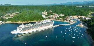 Derrama superior a 3 mdp por arribo del primer crucero de la temporada 2023-2024 en Huatulco: Sectur