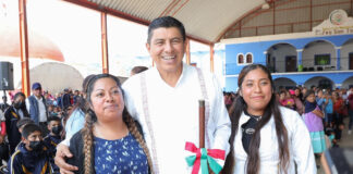 Ofrece Salomón Jara trabajo e inversiones para que Santa Lucía Miahuatlán