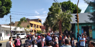 Protesta personal del CSEIIO en la colonia Reforma