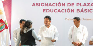 Entrega Gobierno del Estado mil 639 plazas a normalistas