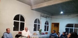 Se reúne Javier Villacaña con militantes de San Andrés Ixtlahuaca