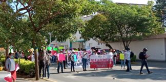 Marcha UTVCO para exigir renuncias de Rector