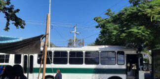 Por segundo día Normalistas bloquean Av. San Felipe