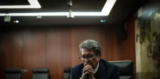 Ricardo Monreal desiste de la candidatura al Gobierno de Ciudad de México