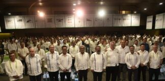 En Oaxaca, más de 75 mil millones de pesos para construir 3 mil 500 kilómetros de carretera.