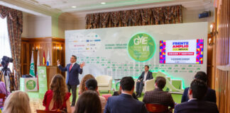 Expone Alejandro Moreno misión del frente amplio ante el congreso mundial de jóvenes