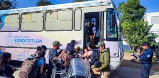 Policía Municipal de Xoxocotlán asegura a 86 personas indocumentadas