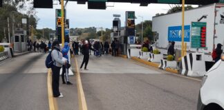 Normalistas Secuestran Camiones Y Toman Caseta De Huitzo