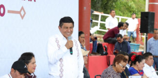 Anuncia Salomón Jara apoyos a Santiago Comaltepec por más de 4 mdp