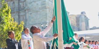 Honra IEEPO a los Símbolos Patrios, expresión de nuestra identidad y unidad