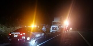 Aseguran tracto camión y caja con cargamento de azúcar robados en Santa Lucía del Camino