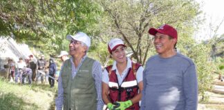 Encabeza Gobernador Salomón Jara el Tequio Bienestar en el río Atoyac