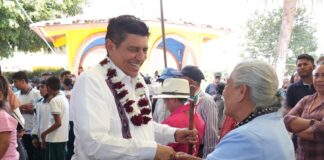 El Gobierno del pueblo invierte en infraestructura educativa y atiende rezagos sociales en Camotlán