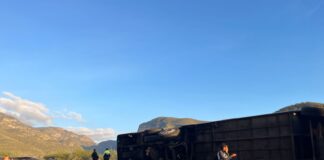 Corrige Fiscalía, fallecieron 16 migrantes en la volcadura.