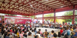 Con entrega de tarjetas Margarita Maza refrenda Gobierno de Oaxaca su compromiso con las mujeres de Tuxtepec