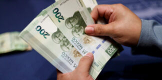 Destaca AMLO fortaleza del peso mexicano previo a los festejos de Año Nuevo