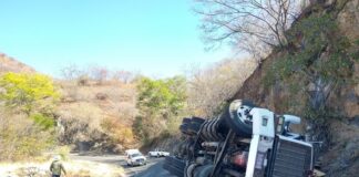 Activa Protección Civil protocolo de seguridad tras accidente en la carretera federal 190 Oaxaca-Tehuantepec